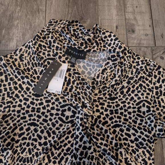 Premise Studio Twist Front Mock Neck Blouse – Tan & Black Animal Print, Sz L - Picture 4 of 10